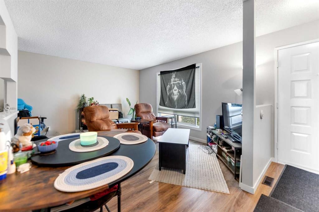 67 Falchurch Crescent Ne, Calgary, AB - Indoor Photo Showing Dining Room
