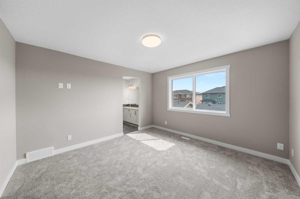 408 Sora Boulevard Se, Calgary, AB - Indoor Photo Showing Other Room