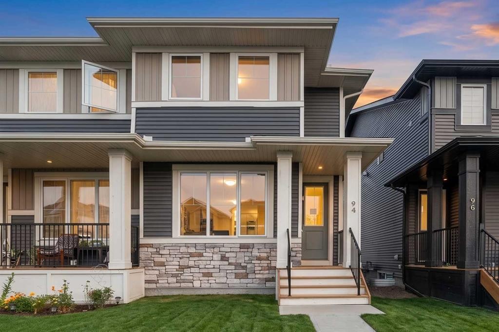 94 Sora Gardens Se, Calgary, AB - Outdoor With Facade