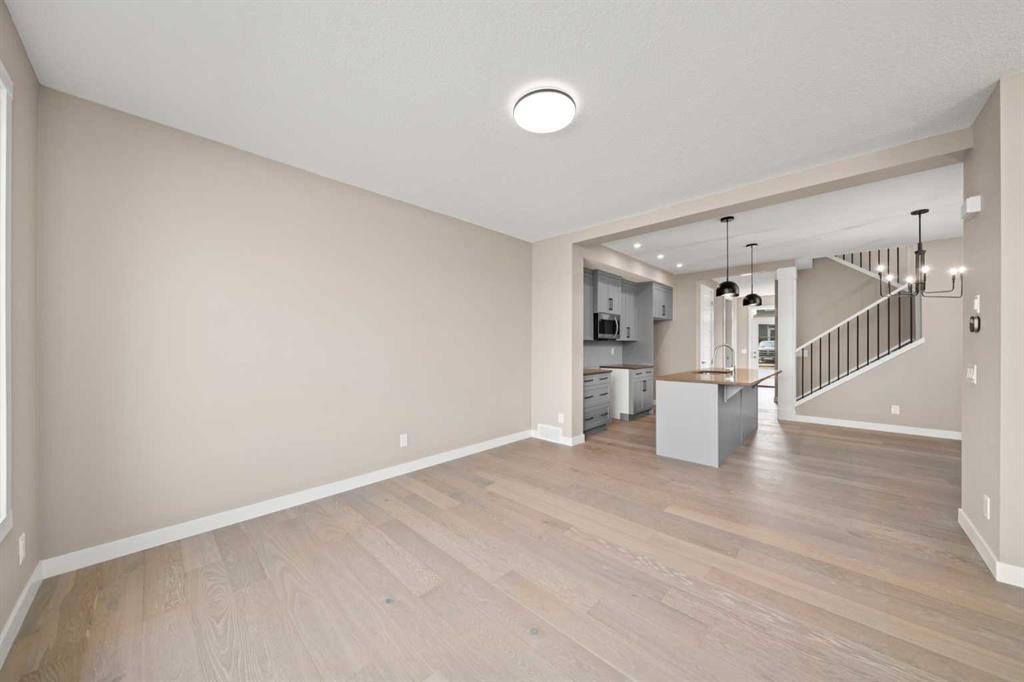 664 Sora Boulevard Se, Calgary, AB - Indoor Photo Showing Other Room