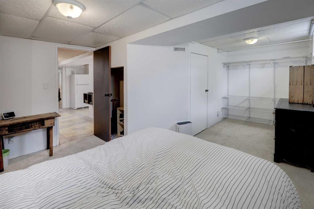 624 38 Street Sw, Calgary, AB - Indoor
