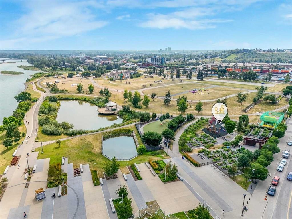 402-519 Riverfront Avenue Se, Calgary, AB - Outdoor With View