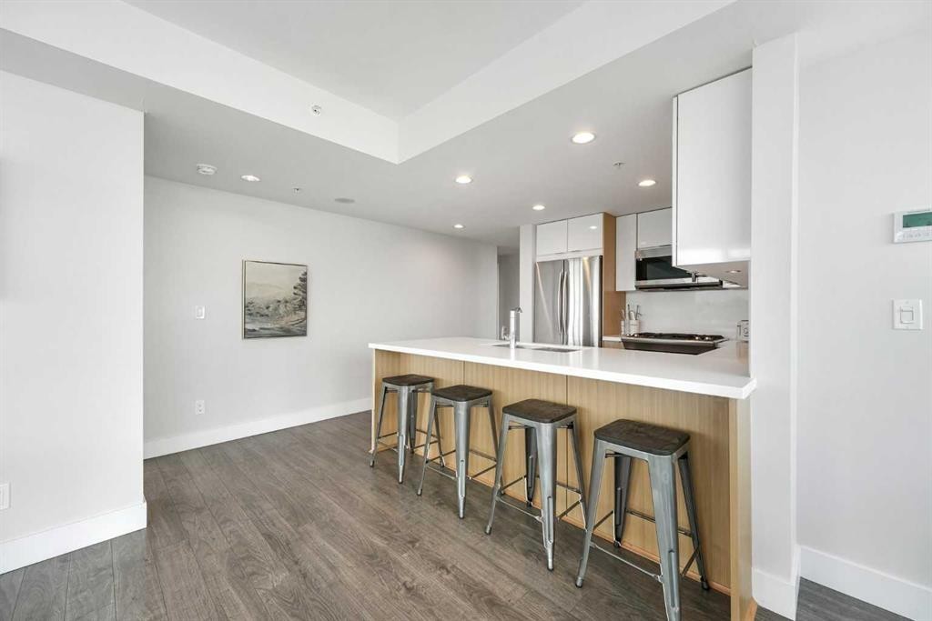 402-519 Riverfront Avenue Se, Calgary, AB - Indoor Photo Showing Other Room