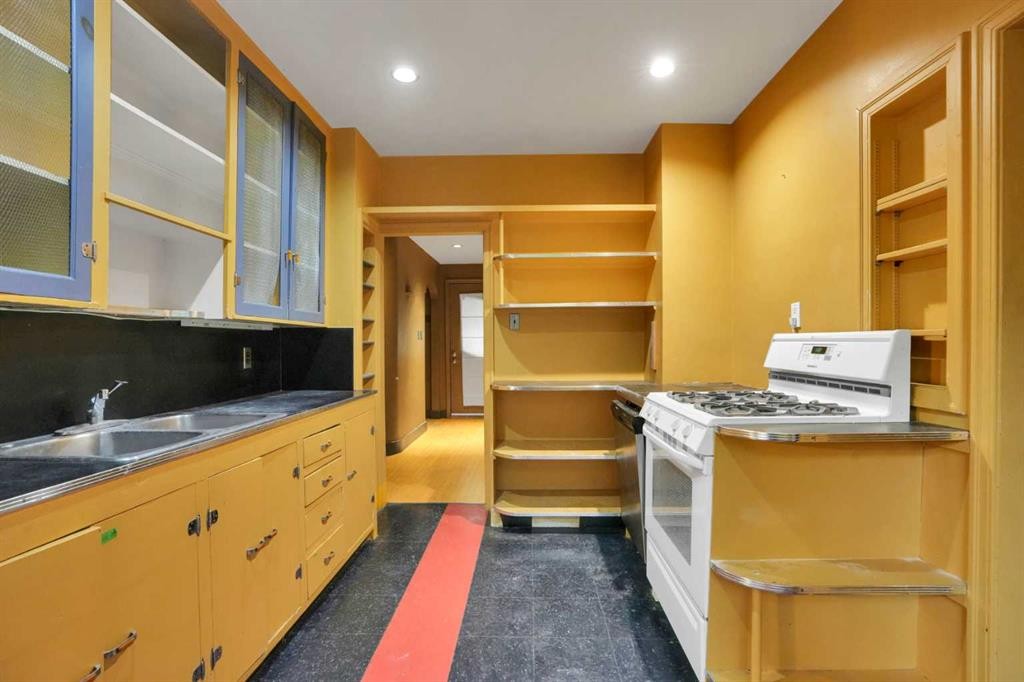 2131 16A Street Sw, Calgary, AB - Indoor