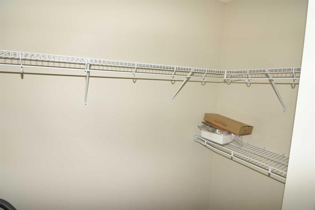 43 Kinlea Common Nw, Calgary, AB - Indoor With Storage