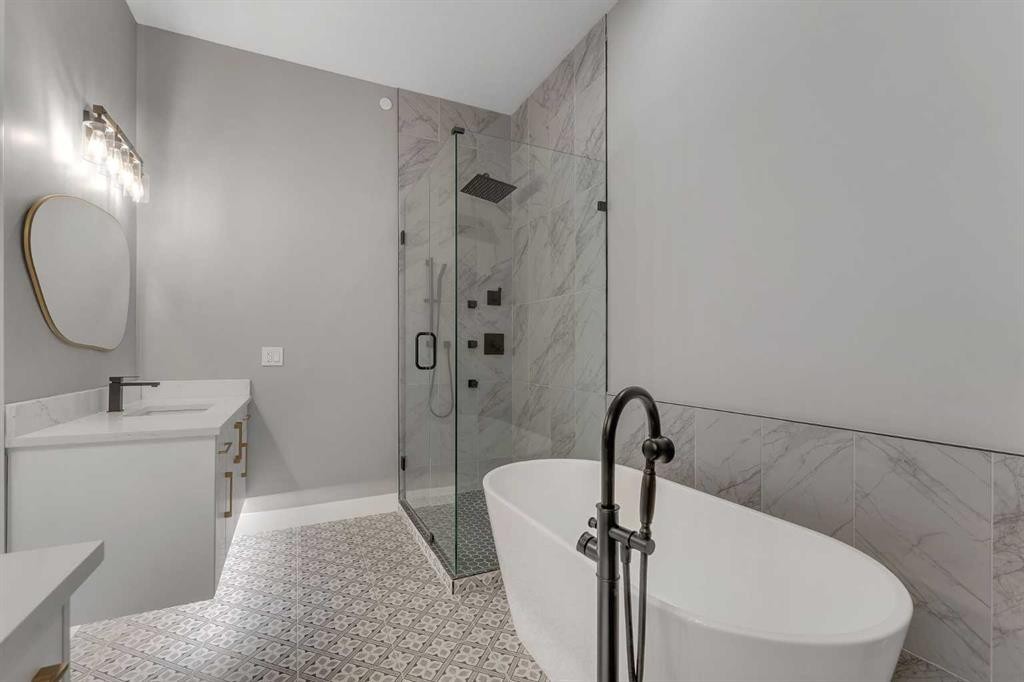 282 Muirfield Crescent, Lyalta, AB - Indoor Photo Showing Bathroom