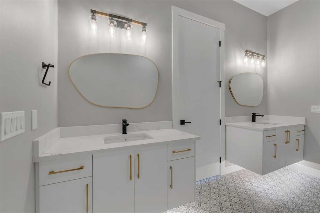 282 Muirfield Crescent, Lyalta, AB - Indoor Photo Showing Bathroom