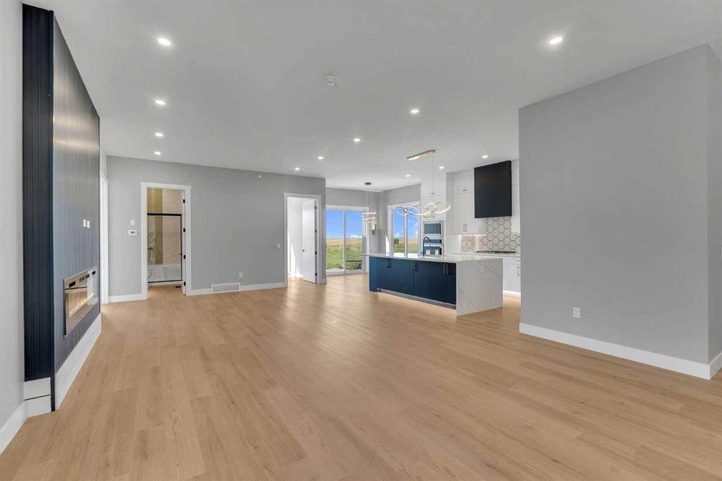 282 Muirfield Crescent, Lyalta, AB - Indoor