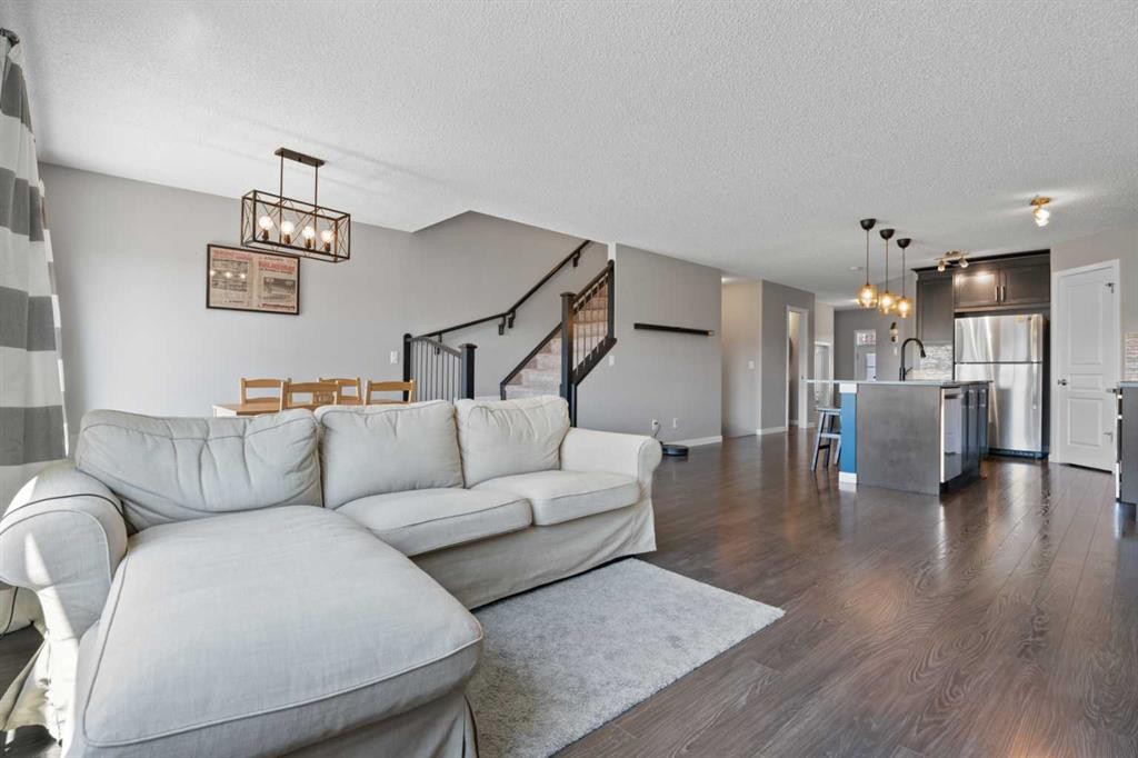 139 Auburn Meadows Place Se, Calgary, AB - Indoor Photo Showing Living Room