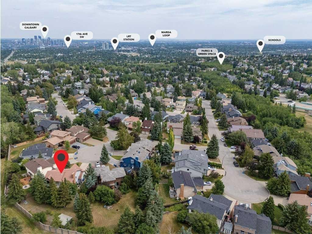 119 Strathbury Bay Sw, Calgary, AB - Outdoor With View