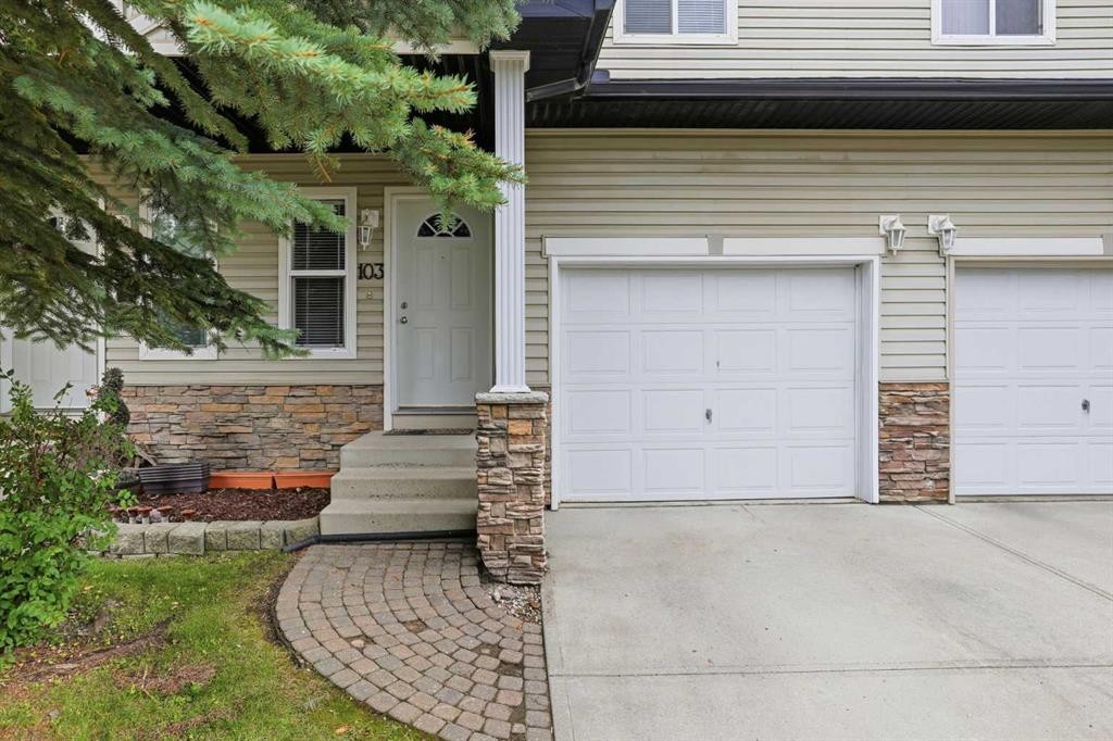 103-760 Railway Gate Sw, Airdrie, AB - Outdoor