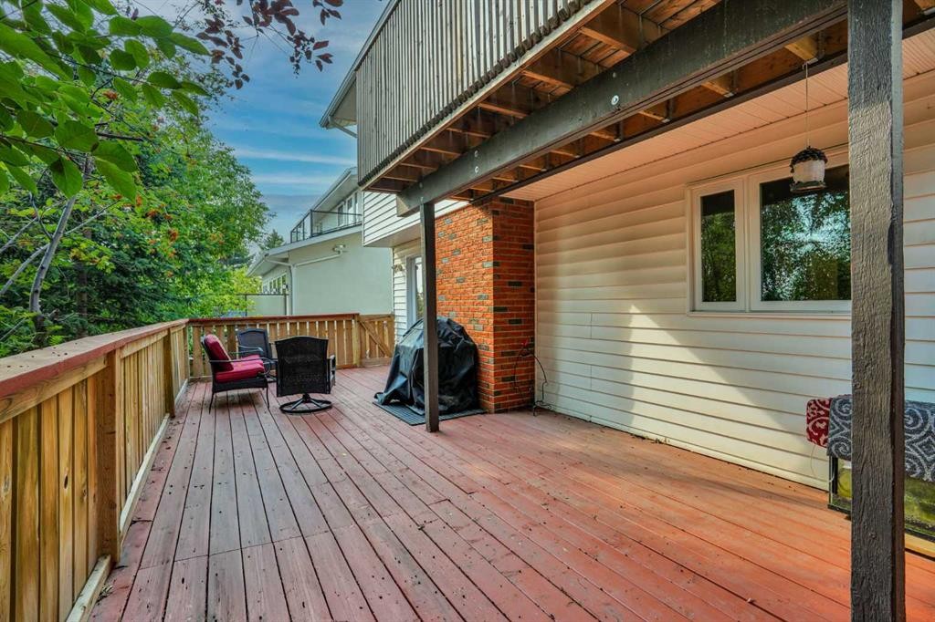 36 Coach Manor Rise Sw, Calgary, AB - Outdoor With Deck Patio Veranda With Exterior