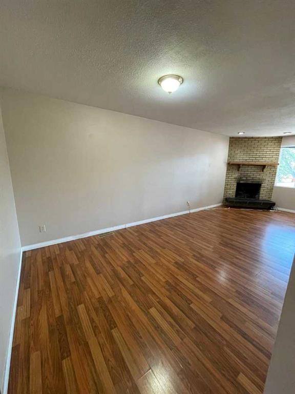 4222 40 Avenue Nw, Calgary, AB - Indoor Photo Showing Other Room