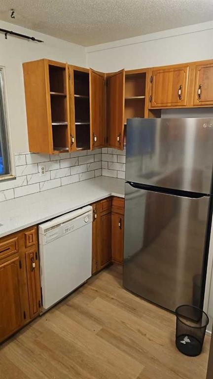 4222 40 Avenue Nw, Calgary, AB - Indoor Photo Showing Kitchen