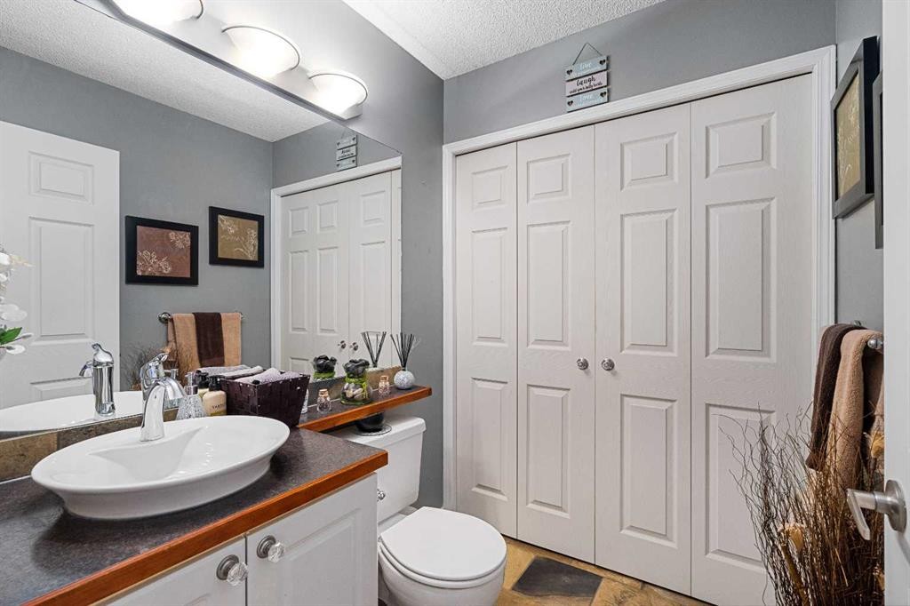 224 Arbour Ridge Way Nw, Calgary, AB - Indoor Photo Showing Bathroom
