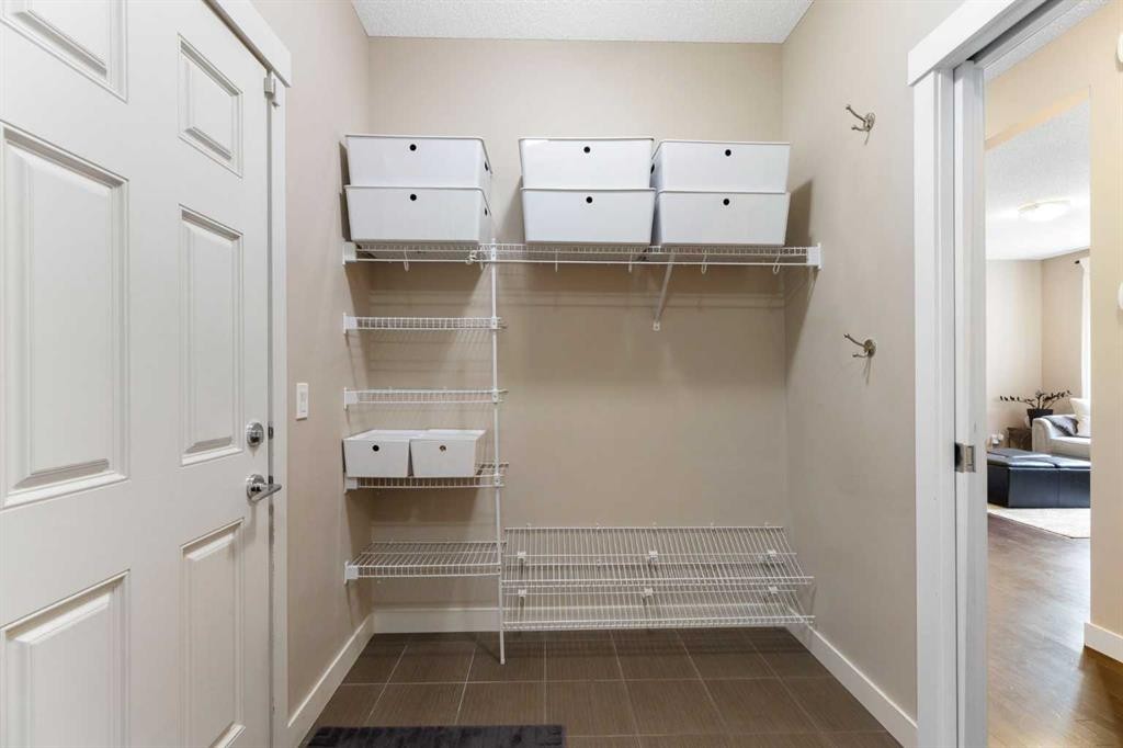 165 Cranarch Common Se, Calgary, AB - Indoor Photo Showing Other Room
