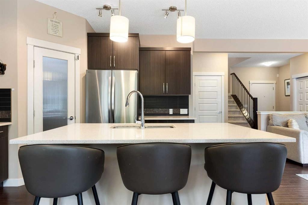 165 Cranarch Common Se, Calgary, AB - Indoor Photo Showing Kitchen With Upgraded Kitchen