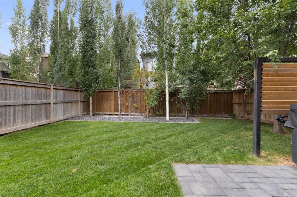 165 Cranarch Common Se, Calgary, AB - Outdoor With Backyard