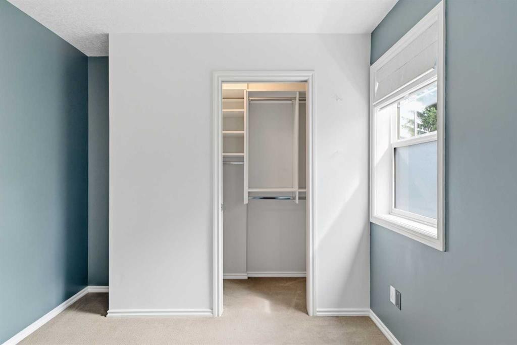 2-435 13 Avenue Ne, Calgary, AB - Indoor Photo Showing Other Room