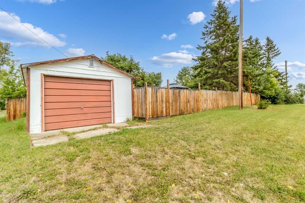 2104 23 Avenue, Delburne, AB - Outdoor