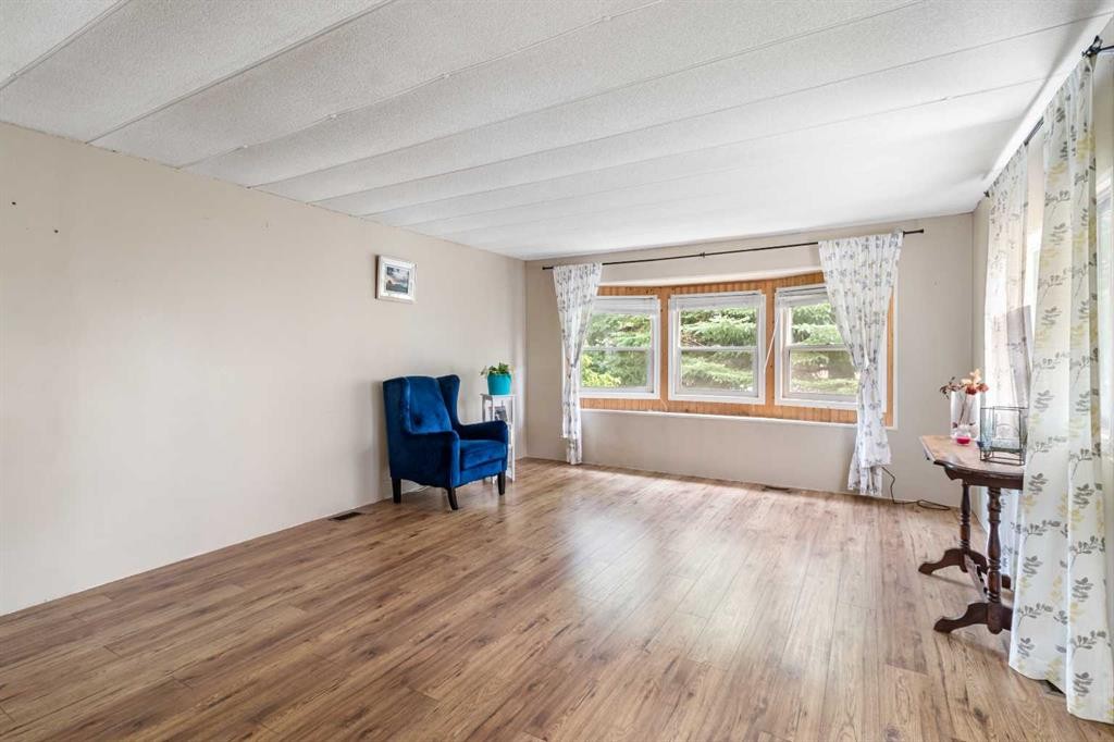 2104 23 Avenue, Delburne, AB - Indoor