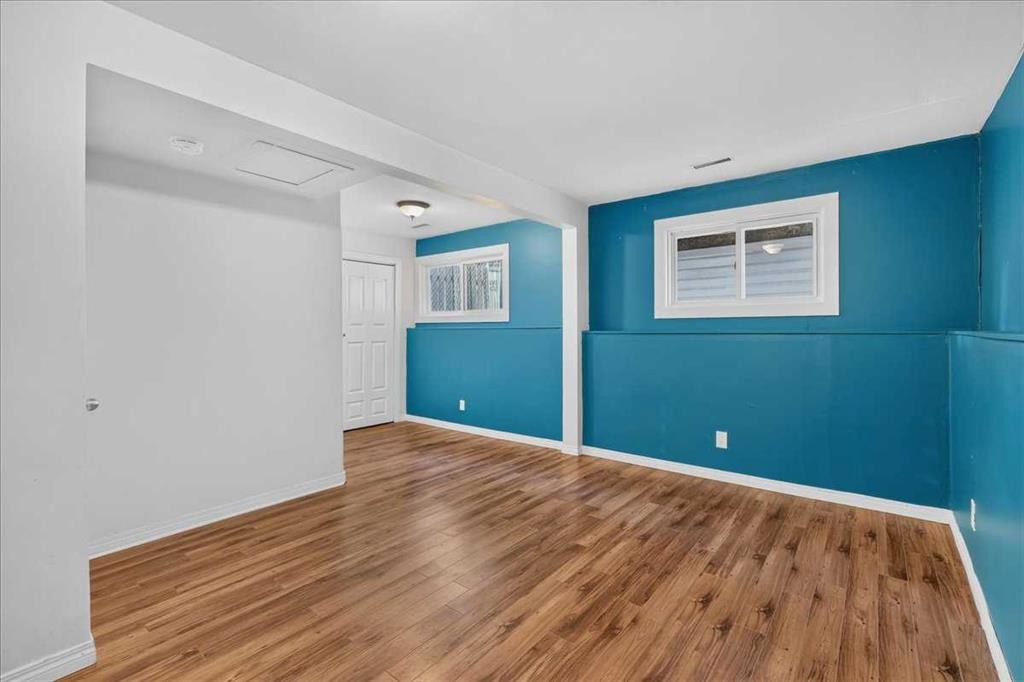 2606 14 Avenue Se, Calgary, AB - Indoor Photo Showing Other Room