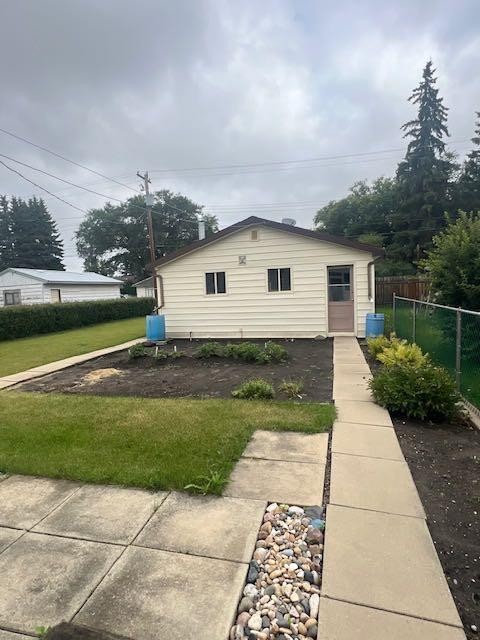 622 6 Avenue, Wainwright, AB - Outdoor