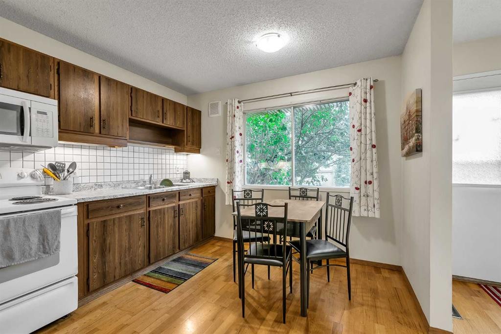 151 Midbend Place Se, Calgary, AB - Indoor
