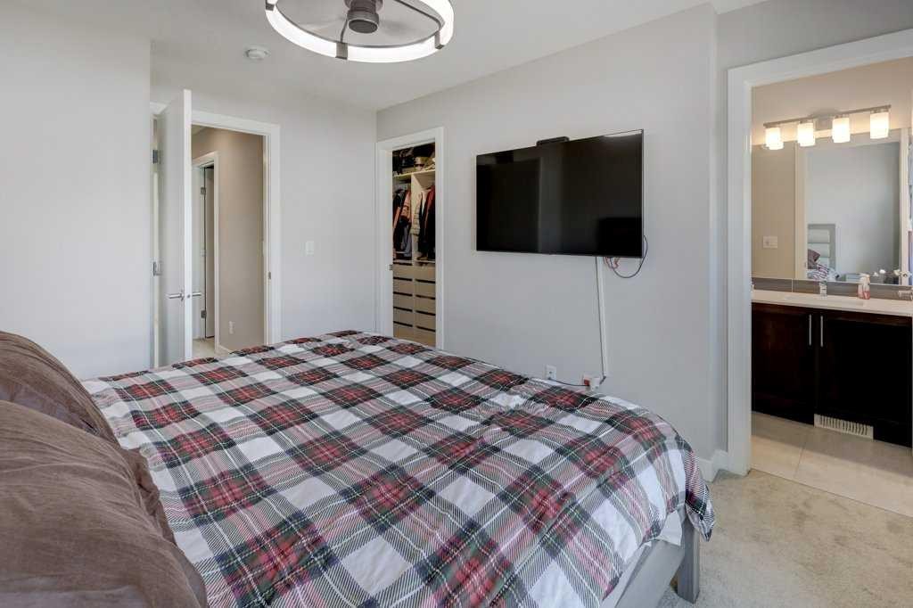 305 Skyview Ranch Circle Ne, Calgary, AB - Indoor Photo Showing Bedroom