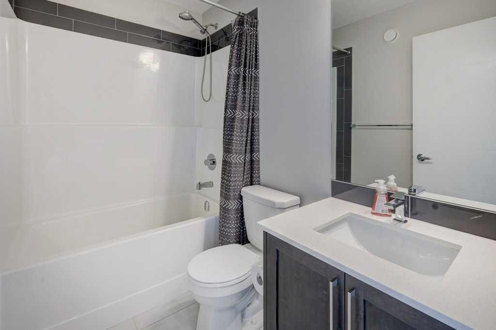 305 Skyview Ranch Circle Ne, Calgary, AB - Indoor Photo Showing Bathroom
