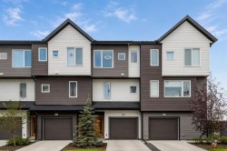 305 Skyview Ranch Circle NECalgary, AB T3N 1Y8