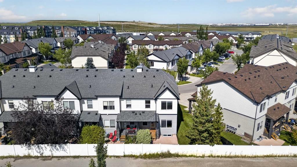 445 Copperpond Landing Se, Calgary, AB