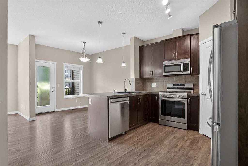 445 Copperpond Landing Se, Calgary, AB