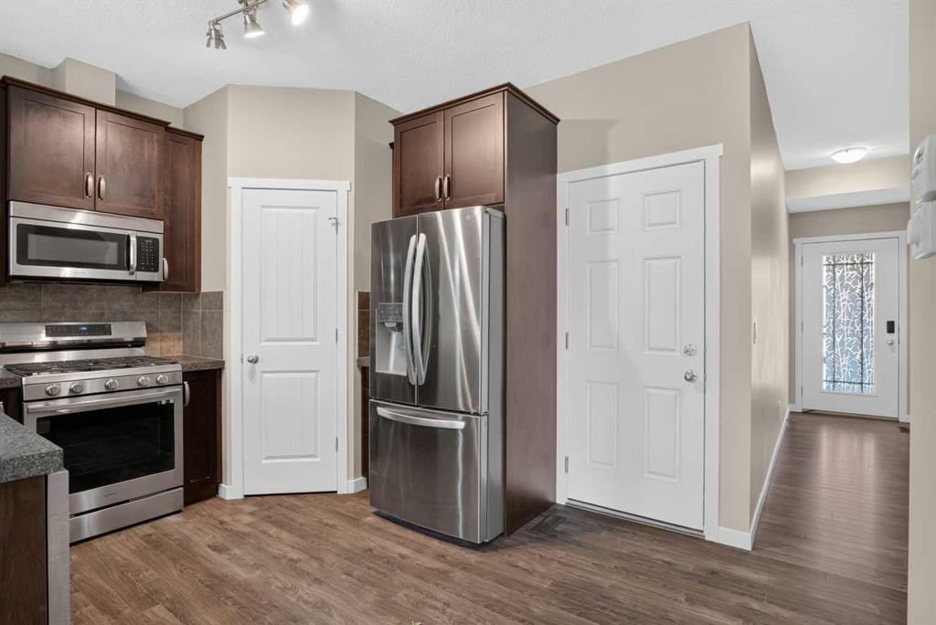 445 Copperpond Landing Se, Calgary, AB