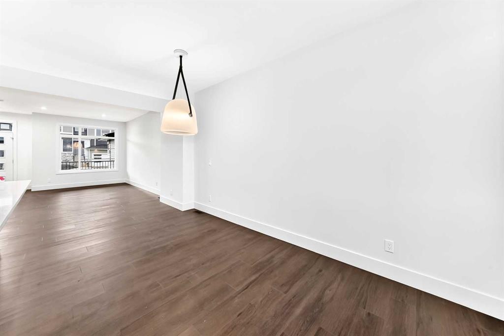 270 Greystone Boulevard, Cochrane, AB - Indoor
