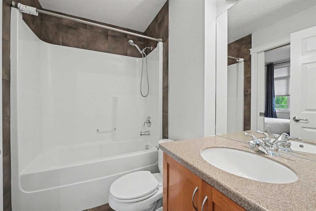 310-930 Centre Avenue Ne, Calgary, AB - Indoor Photo Showing Bathroom
