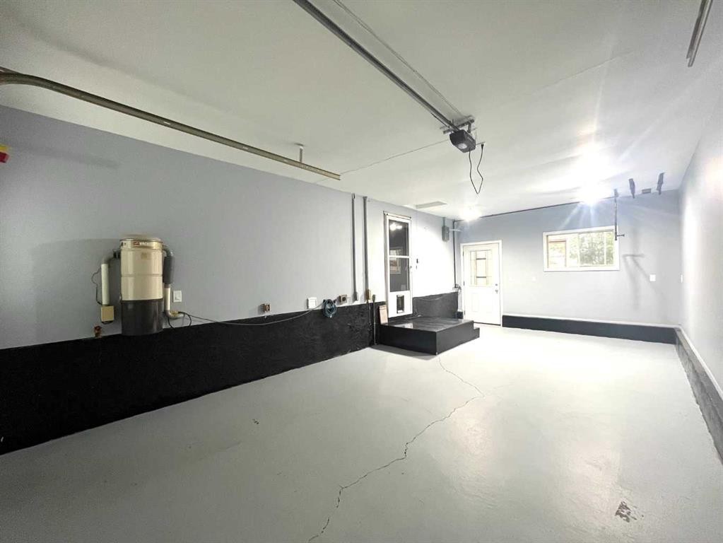 11 Huntstrom Place Ne, Calgary, AB - Indoor