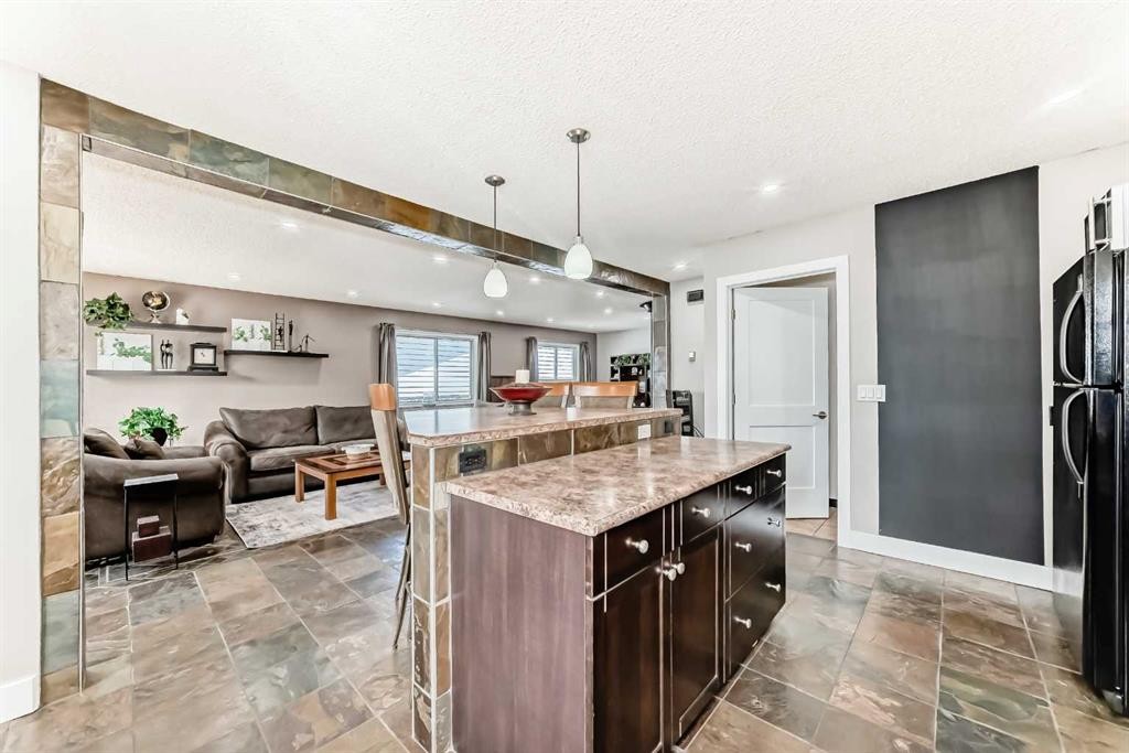 11 Huntstrom Place Ne, Calgary, AB - Indoor Photo Showing Kitchen