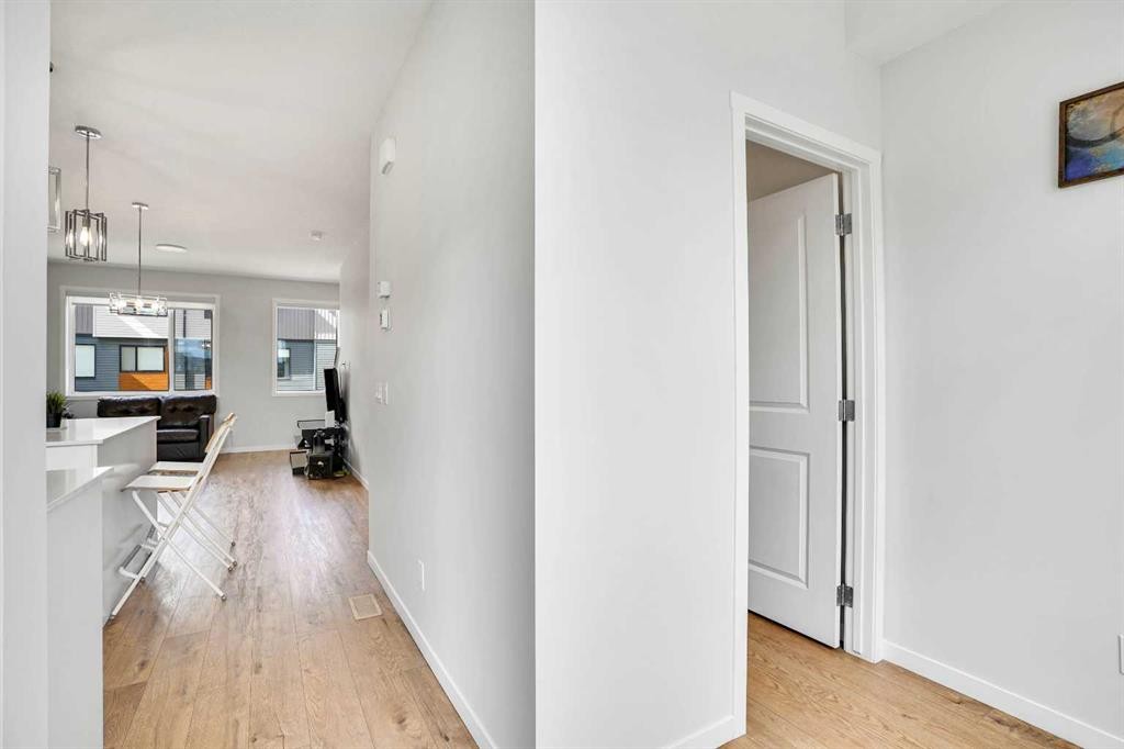 104 Corner Glen Circle Ne, Calgary, AB - Indoor Photo Showing Other Room
