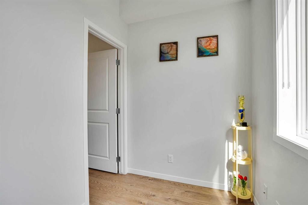 104 Corner Glen Circle Ne, Calgary, AB - Indoor Photo Showing Other Room