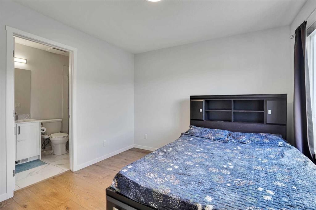 104 Corner Glen Circle Ne, Calgary, AB - Indoor Photo Showing Bedroom