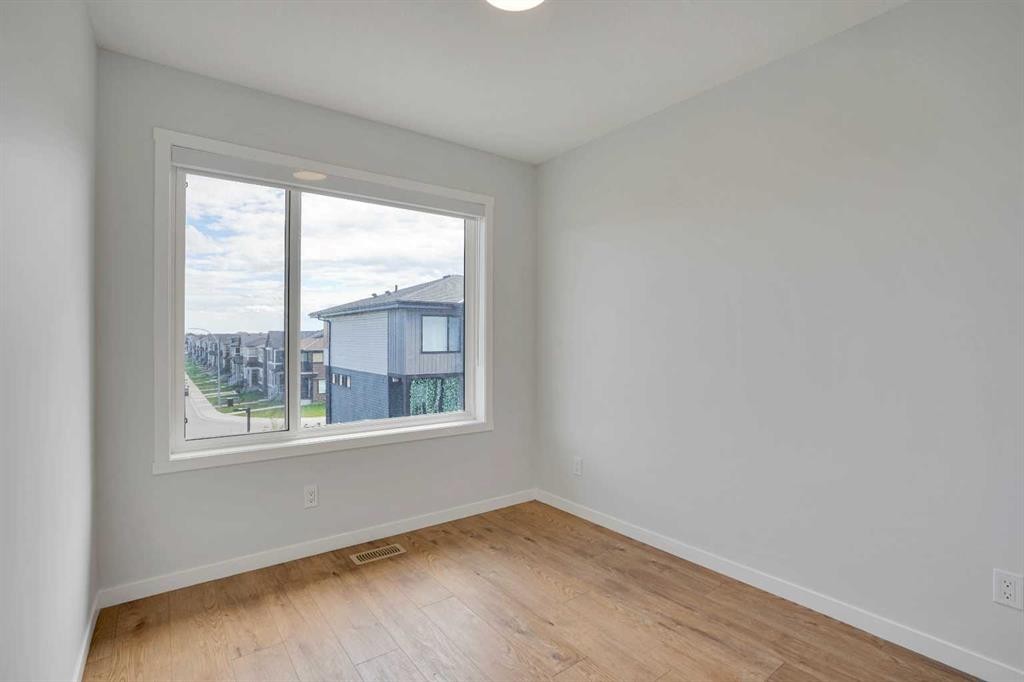 104 Corner Glen Circle Ne, Calgary, AB - Indoor Photo Showing Other Room