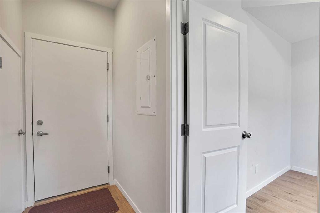 104 Corner Glen Circle Ne, Calgary, AB - Indoor Photo Showing Other Room