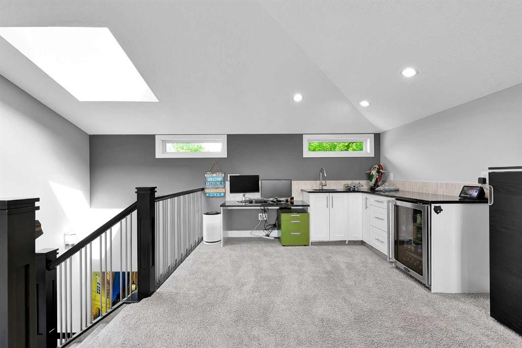 425 21 Avenue Nw, Calgary, AB - Indoor