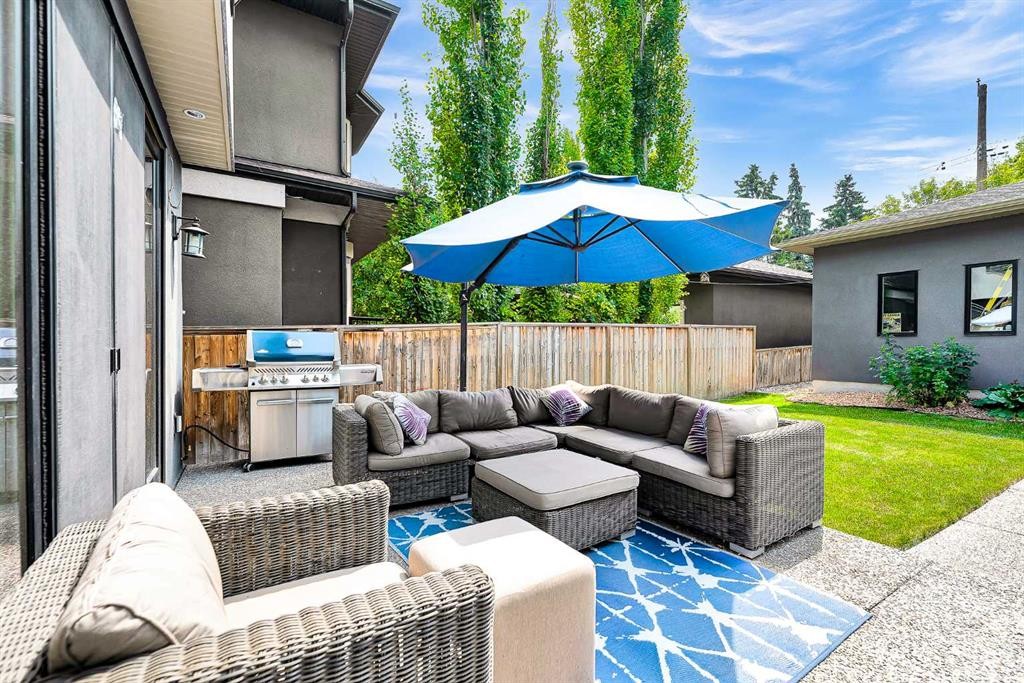 425 21 Avenue Nw, Calgary, AB - Outdoor With Deck Patio Veranda With Exterior