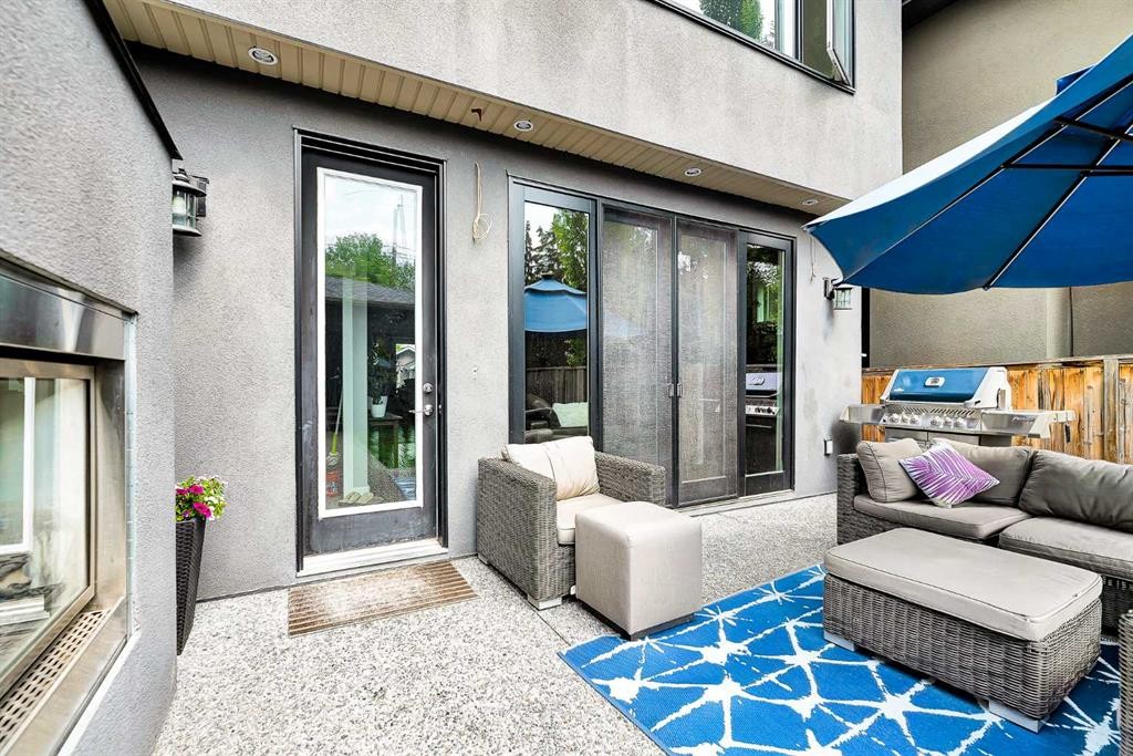 425 21 Avenue Nw, Calgary, AB - Outdoor With Deck Patio Veranda With Exterior