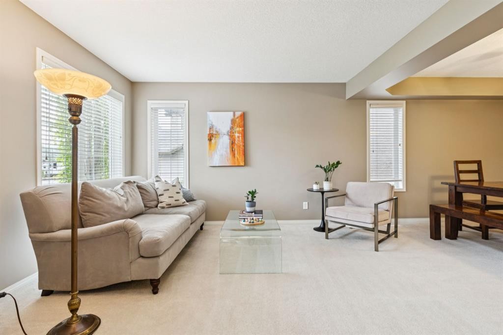 51 Sienna Park Crescent Sw, Calgary, AB - Indoor Photo Showing Living Room