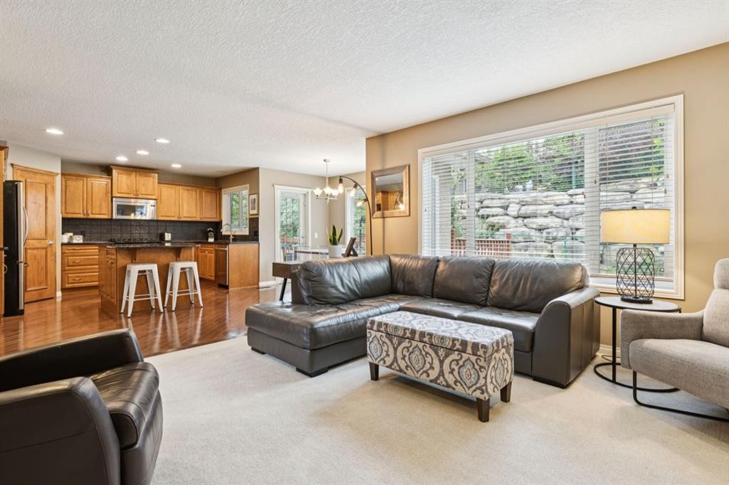 51 Sienna Park Crescent Sw, Calgary, AB - Indoor Photo Showing Living Room