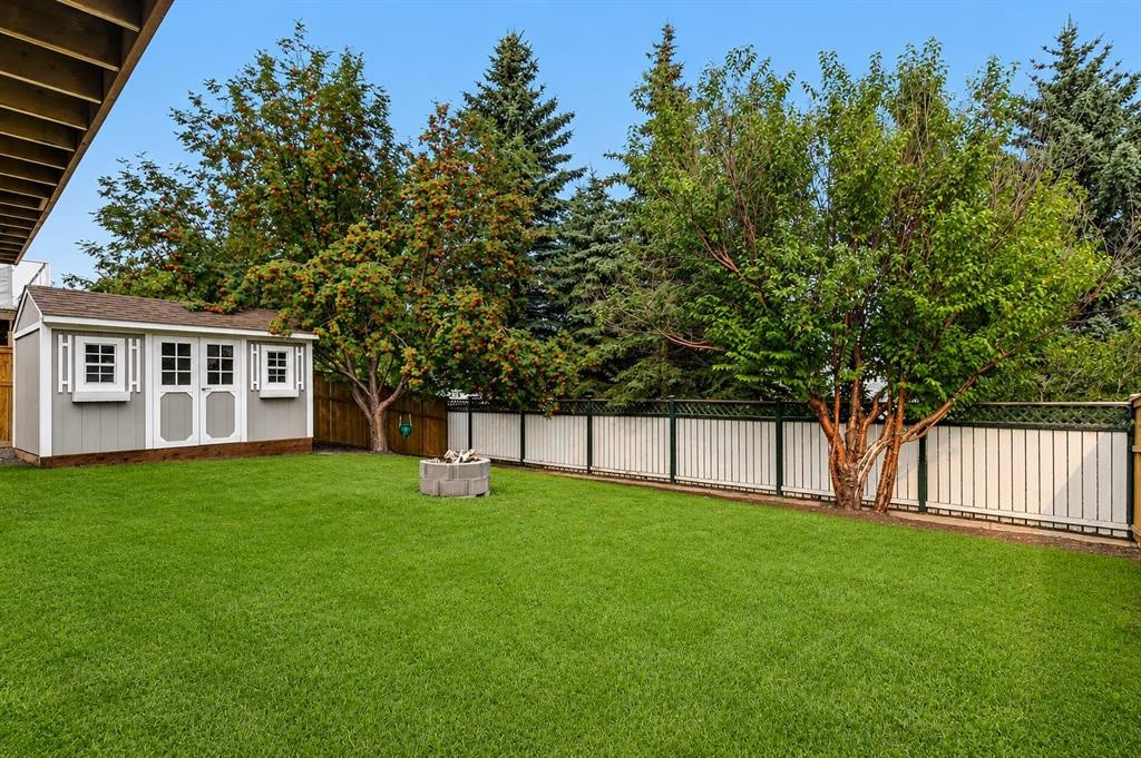 2888 Signal Hill Drive Sw, Calgary, AB - Outdoor With Backyard
