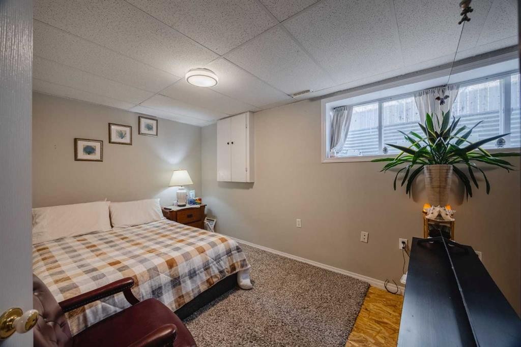 23 Tarington Way Ne, Calgary, AB - Indoor Photo Showing Bedroom